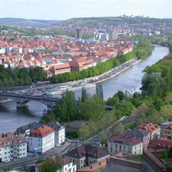 Meet your Posher, Doris - Picture 1 of 1